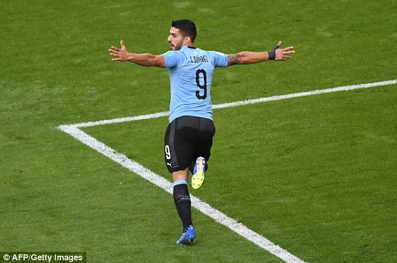 Uruguay thắng '3 sao' chủ nhà Nga, giành ngôi đầu bảng - ảnh 16