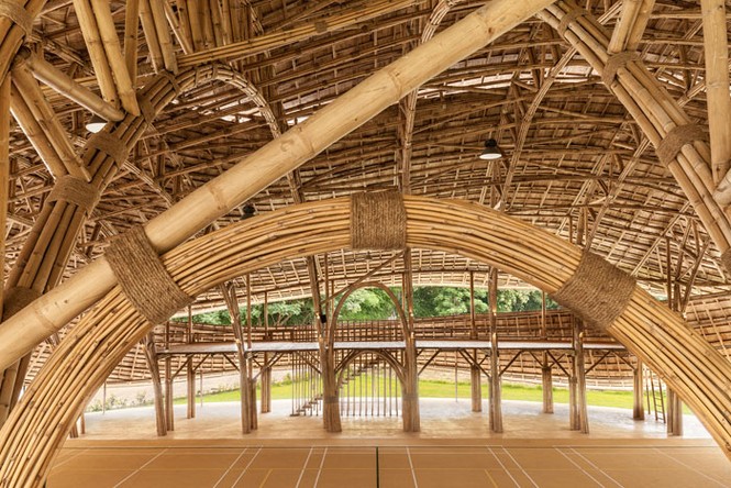 Đẹp mê hồn tổ hợp trường học quốc tế làm bằng tre - ảnh 4