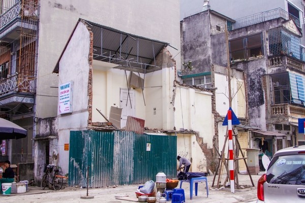 Hà Nội: Đường uốn lượn 600m bắt đầu thông xe - ảnh 10
