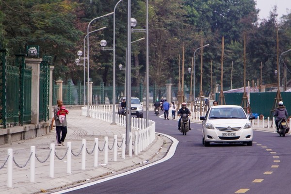 Hà Nội: Đường uốn lượn 600m bắt đầu thông xe - ảnh 4