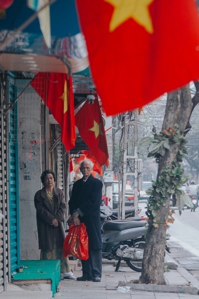 Khoảnh khắc bình yên sáng mùng 1 ở Hà Nội - ảnh 11