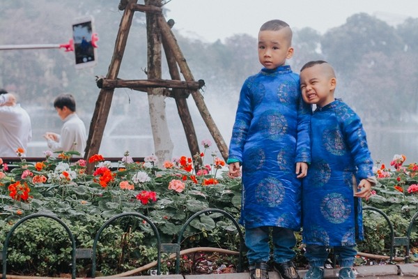 Khoảnh khắc bình yên sáng mùng 1 ở Hà Nội - ảnh 13
