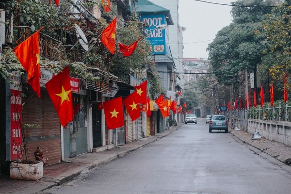 Khoảnh khắc bình yên sáng mùng 1 ở Hà Nội - ảnh 1