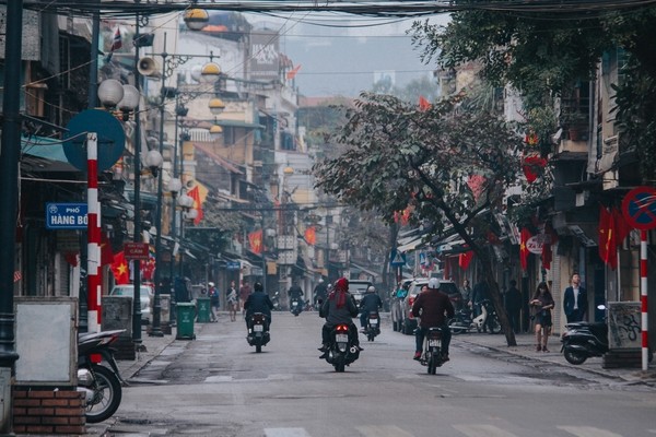 Khoảnh khắc bình yên sáng mùng 1 ở Hà Nội - ảnh 2