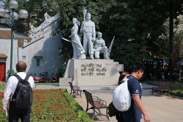 Lấy ý kiến dân xây nhà ga ngầm C9 ngay hồ Hoàn Kiếm - ảnh 11