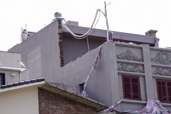 Vì sao dừng tháo dỡ biệt thư sai phép của cựu Tướng Hóa? - ảnh 2