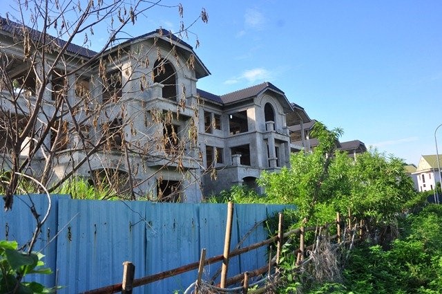 Làng biệt thự triệu USD bỏ hoang trên đất vàng Hồ Tây - ảnh 10