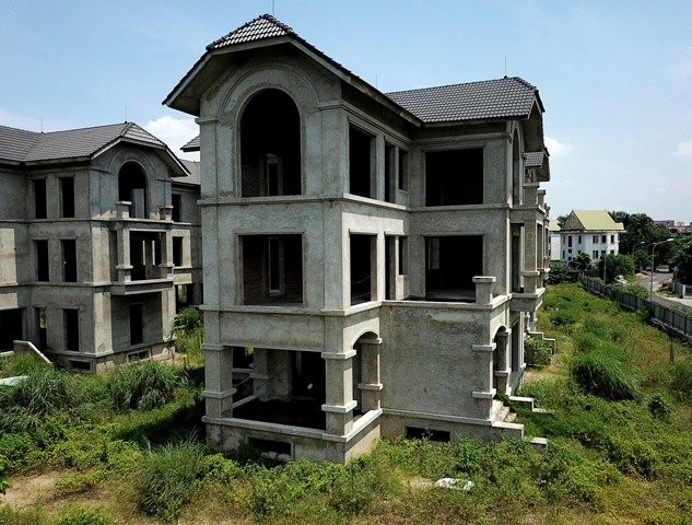 Làng biệt thự triệu USD bỏ hoang trên đất vàng Hồ Tây - ảnh 5