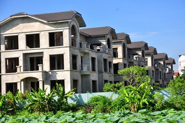Làng biệt thự triệu USD bỏ hoang trên đất vàng Hồ Tây - ảnh 9