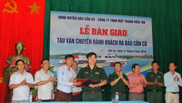 Hạ thủy đưa vào hoạt động tàu du lịch Cồn Cỏ - ảnh 1