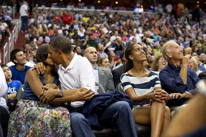 23 năm mặn nồng của vợ chồng Obama - ảnh 9