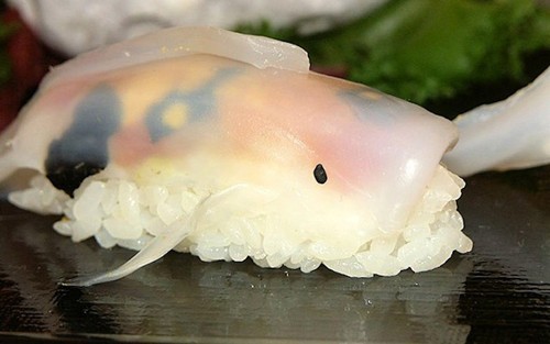 Những miếng sushi biết bơi trên đĩa ở Nhật Bản - ảnh 2