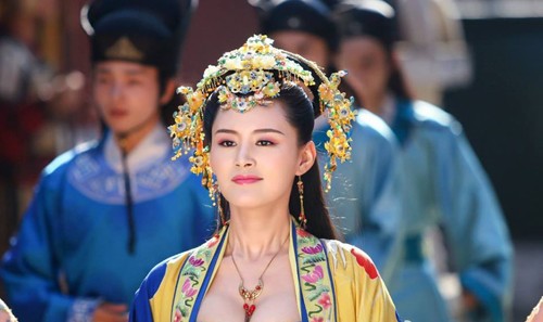 Mỹ nhân phô vòng một trong ‘Bao Thanh Thiên’ 2016 - ảnh 1