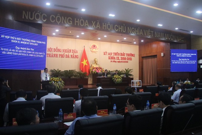 Cán bộ đầu tiên của Đà Nẵng nghỉ việc được hưởng chế độ - ảnh 1