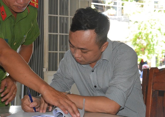 Nam thanh niên nhận 'quan hệ rộng' để lừa xin việc, 'chạy' chung cư - ảnh 1