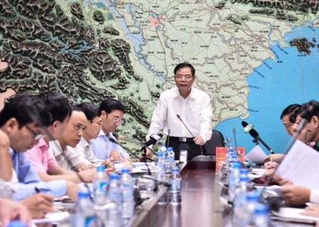 Còn 40 tàu, hơn 300 ngư dân trong vùng nguy hiểm của bão - ảnh 1
