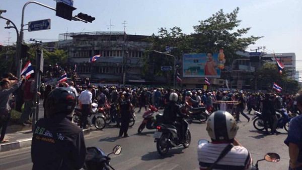 Thái Lan: Đánh bom nơi biểu tình, 20 người bị thương - ảnh 1