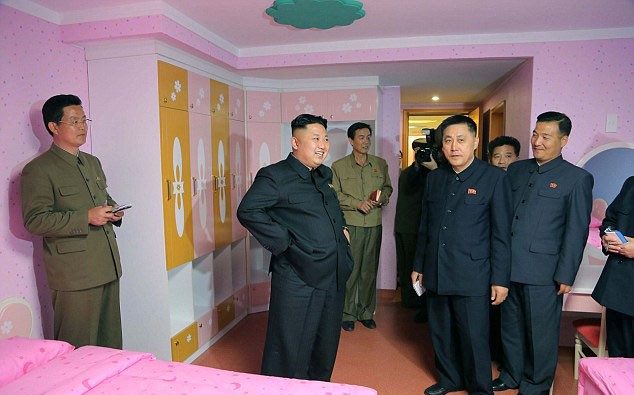 Ông Kim Jong Un thăm Trại hè Quốc tế Triều Tiên - ảnh 4