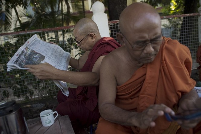Đảng đối lập Myanmar ăn mừng chiến thắng bầu cử - ảnh 8