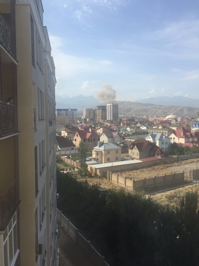 Nổ lớn ở đại sứ quán Trung Quốc tại Kyrgyzstan - ảnh 1