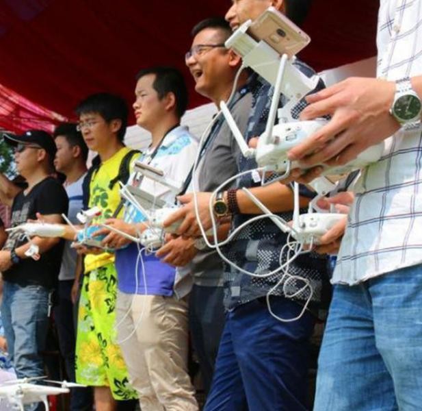 Thuê dàn máy bay không người lái mừng đầy tháng con - ảnh 5