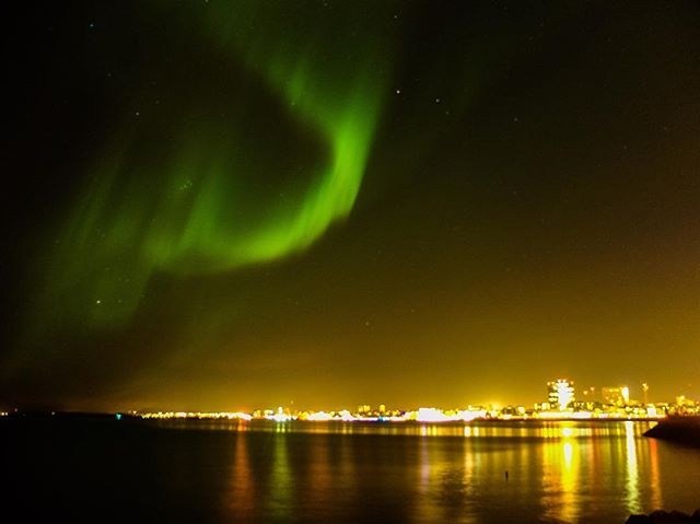 Iceland tắt đèn thủ đô để chứng kiến cảnh tượng kỳ thú - ảnh 1