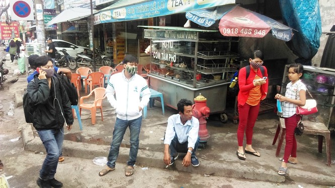 Người dân ùn ùn rời TPHCM về quê đón Tết - ảnh 8