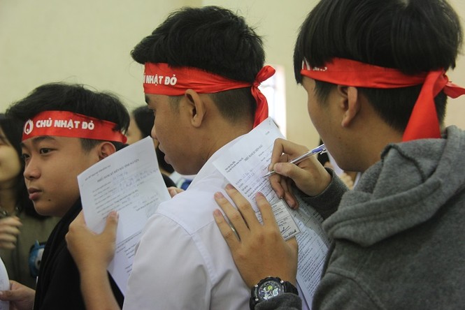 Hàng trăm bạn trẻ Đồng Nai đồng hành cùng “Chủ nhật Đỏ” - ảnh 2