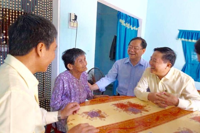 Tặng 11 nhà tình nghĩa tại đất 'lửa' Quế Sơn - ảnh 6