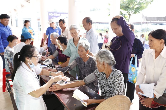 Xây dựng bia tưởng niệm “tuyến đường máu” - đường dây giao liên A210 tại Bến Tre - ảnh 2