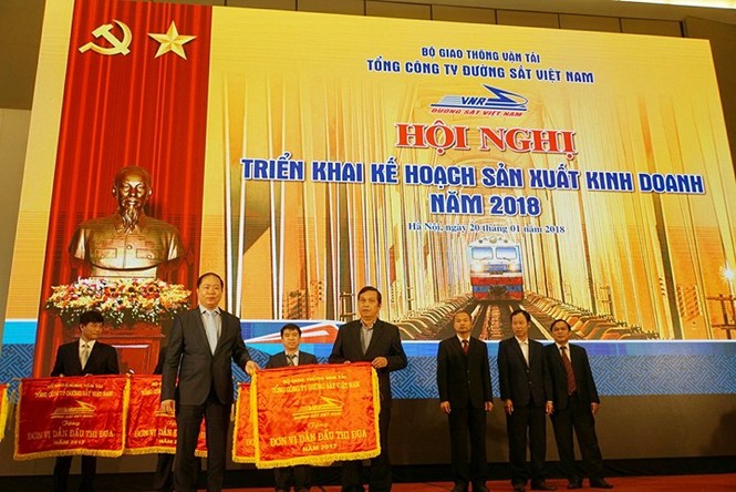 Đẩy nhanh đề án tái cơ cấu Tổng Cty Đường sắt Việt Nam - ảnh 1