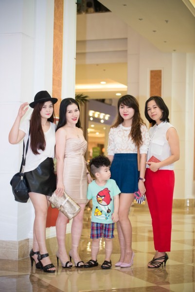 Hải Anh cười tít mắt bên vợ con và dàn hotgirl - ảnh 7