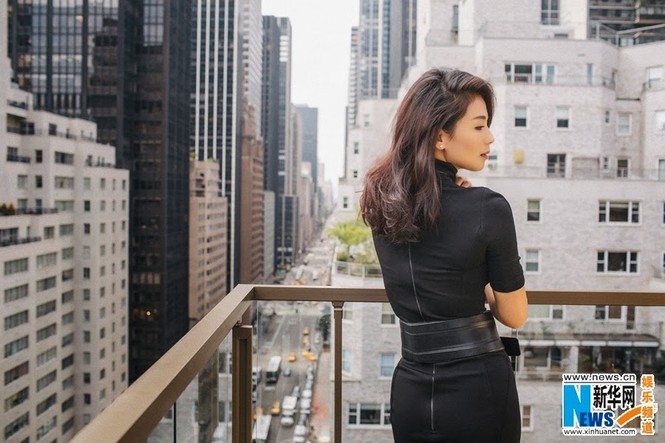 Lưu Đào đẹp hút hồn trên đường phố New York - ảnh 16