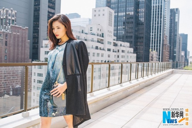Lưu Đào đẹp hút hồn trên đường phố New York - ảnh 5