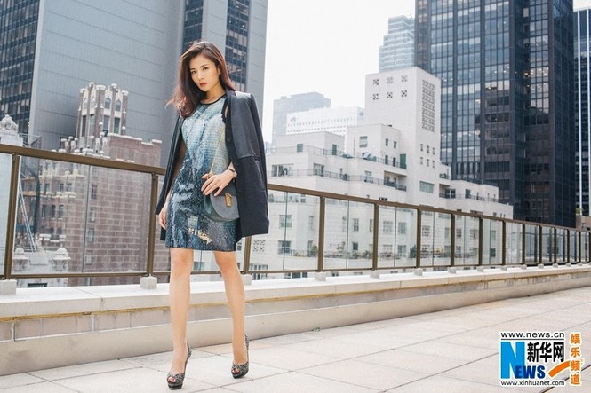 Lưu Đào đẹp hút hồn trên đường phố New York - ảnh 12