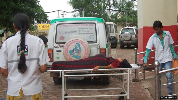Phẫu thuật triệt sản tại trạm y tế, 8 phụ nữ tử vong - ảnh 1