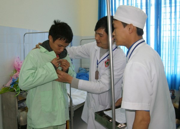 Niềm vui ngày xuất viện của các nạn nhân vụ sập hầm - ảnh 4