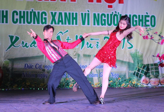 Bánh chưng xanh vì người nghèo - ảnh 10