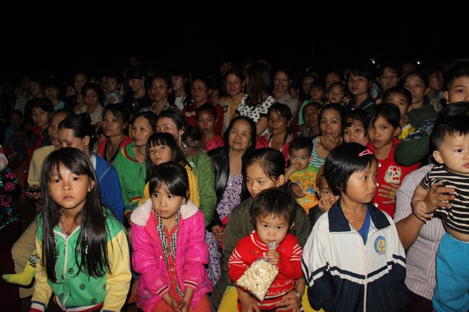 Bánh chưng xanh vì người nghèo - ảnh 13