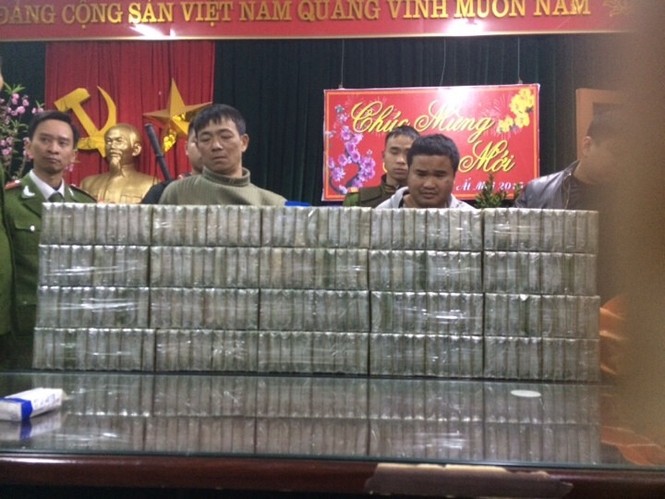 Bắt hai đối tượng vận chuyển 200 bánh heroin - ảnh 1