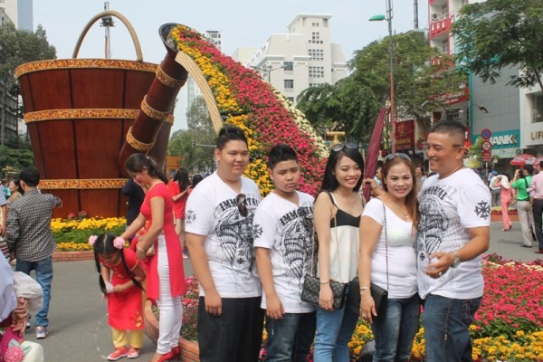 Du khách đổ xô tới Thảo Cẩm Viên vào mùng 3 Tết - ảnh 14