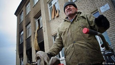 Thị trấn Đông Ukraine hoàng tàn sau cuộc binh đao - ảnh 5