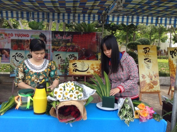 Rộn ràng hội thi cắm hoa, bày mâm ngũ quả tại Bà Rịa - ảnh 8