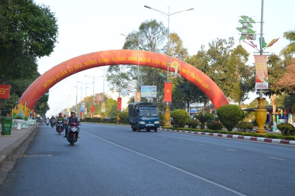 Những người trông giữ cổng hơi ngày tết - ảnh 3