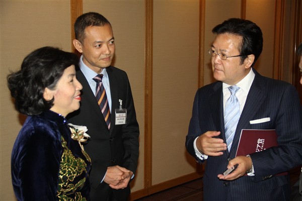 CEO Vinamilk nhận giải thưởng Nikkei châu Á 2015 - ảnh 1