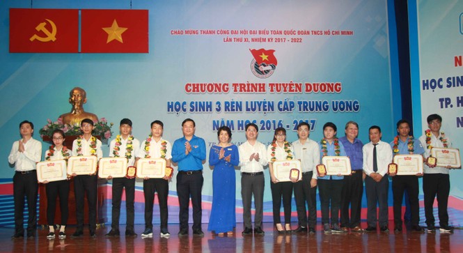 Tuyên dương 8 học sinh 'Ba rèn luyện' cấp Trung ương - ảnh 3