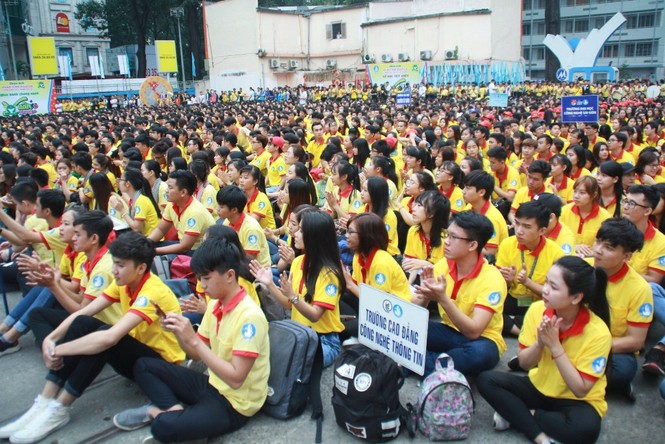 Nghìn bạn trẻ TPHCM khởi động “Xuân tình nguyện” 2018 - ảnh 2