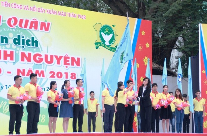 Nghìn bạn trẻ TPHCM khởi động “Xuân tình nguyện” 2018 - ảnh 1