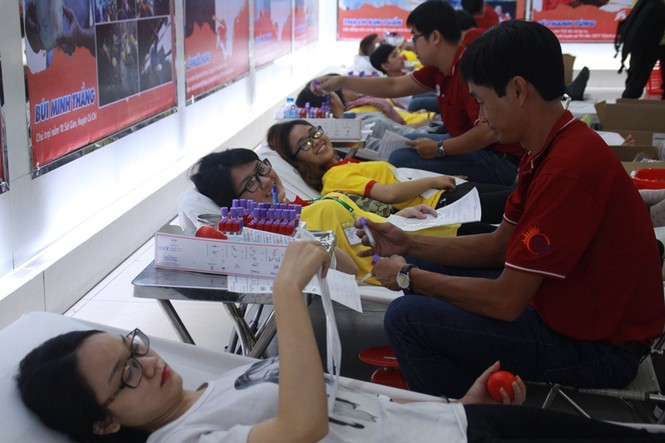 Nghìn bạn trẻ TPHCM khởi động “Xuân tình nguyện” 2018 - ảnh 9