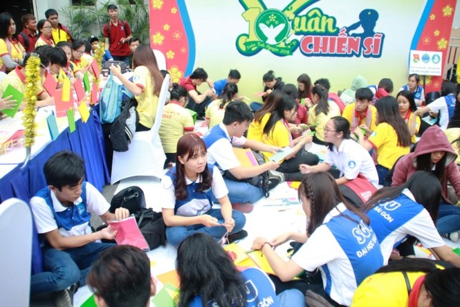 Nghìn bạn trẻ TPHCM khởi động “Xuân tình nguyện” 2018 - ảnh 7